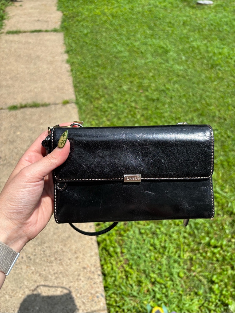 Vintage Aurielle Black Leather Crossbody Wallet Purse—Multi-Pocket